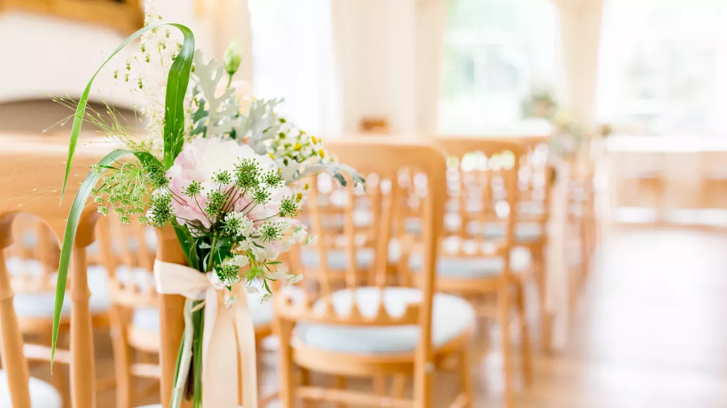 Cambridge cottage wedding © James & Kerrie Photography Cambridge cottage wedding